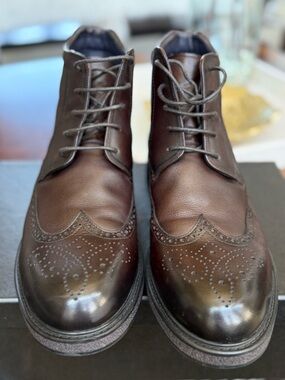 Men's Zanzara Drogo handcrafted wingtip boot.  Color Whisky Size 11.5.